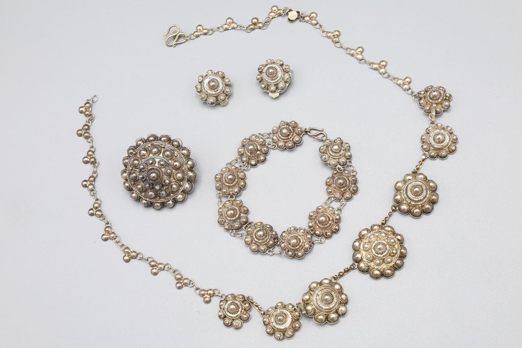 Art Deco Parure Jewelry Set Made With 950 Sterling Silver In Mexico, Cannetille Etruscan Flowers Pattern, Handmade Fashion Accessories