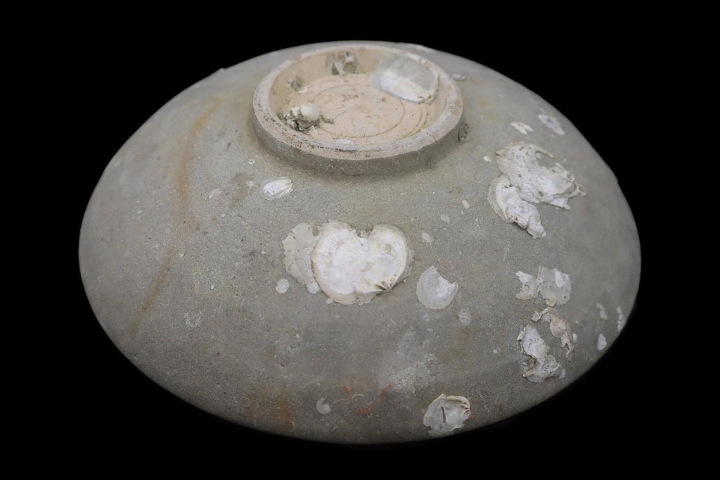 Ancient Ceramic Bowl, Dai Viet, Annam, Vietnam circa 1279 to 1368 AD, around the same period of the Chinese Yuan Dynasty, Shipwreck Pottery