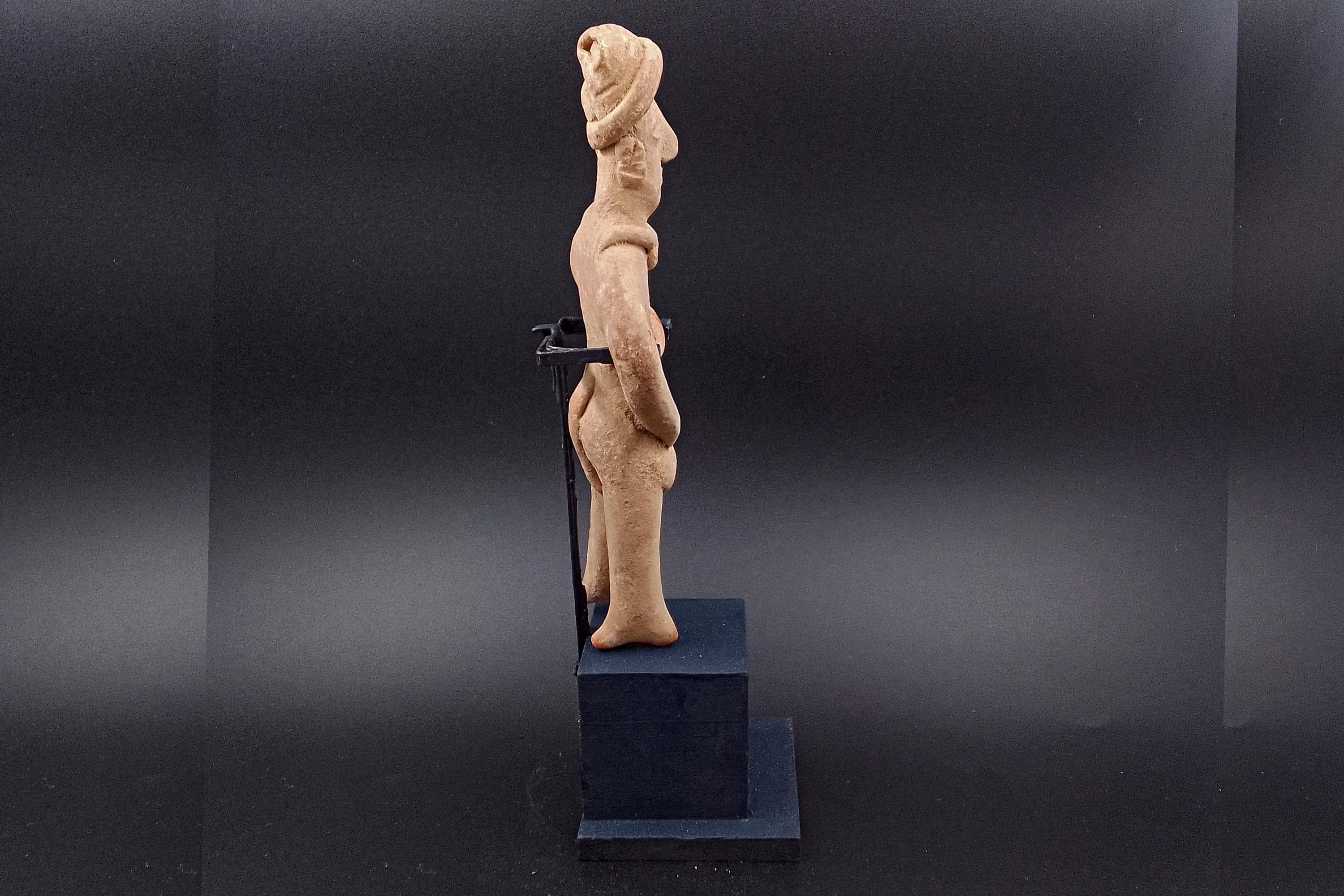 Ancient Pre Columbian Colima Pottery Standing Female Figure, Full Body Idol Dated Between 100 BCE To 250 AD, Western Mexico, Mesoamerica Art