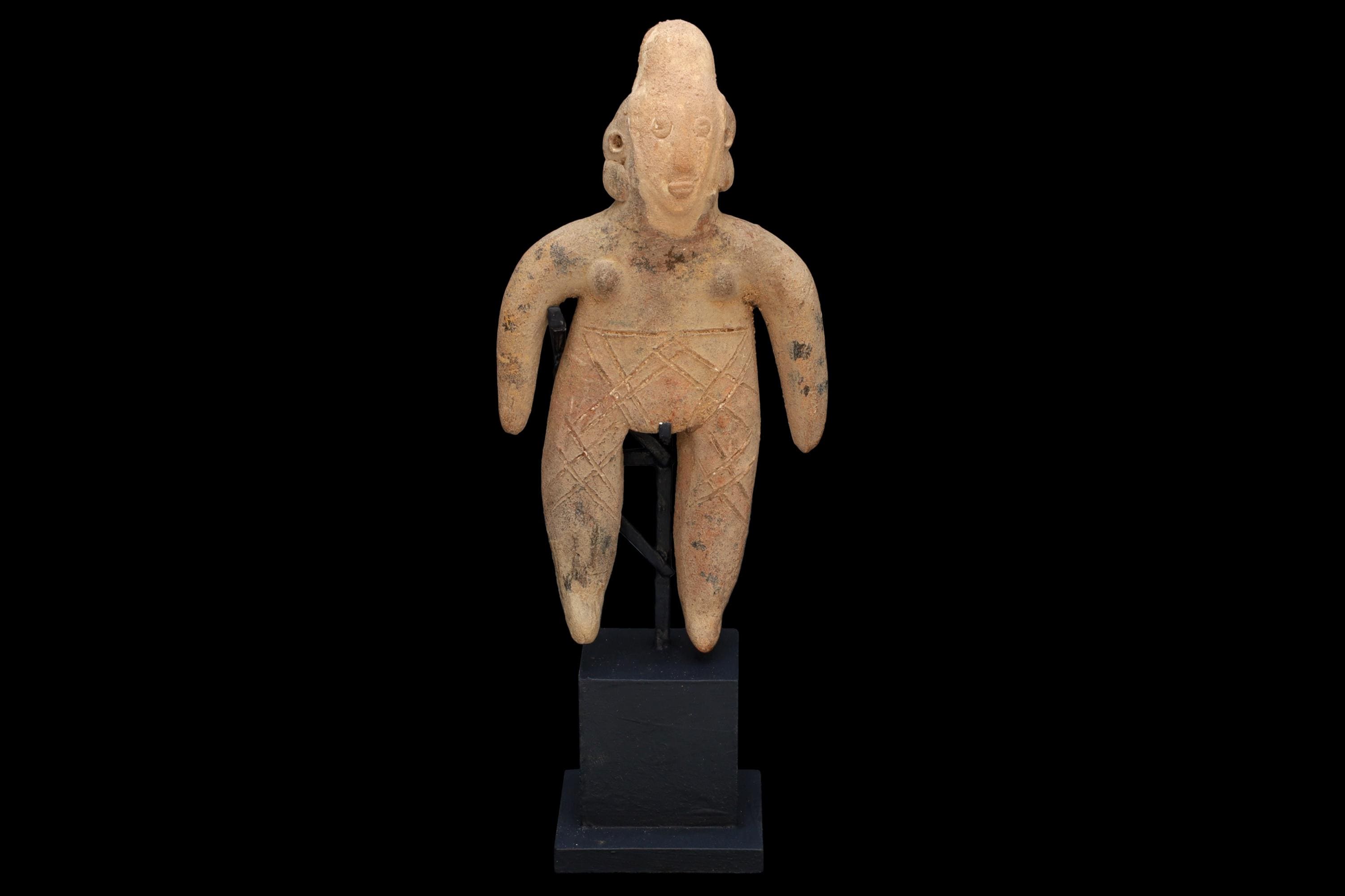Ancient Pre Columbian Colima Pottery Standing Female Figure, Full Body Idol Dated As Between 100BC To 250AD, Western Mexico, Mesoamerica Art