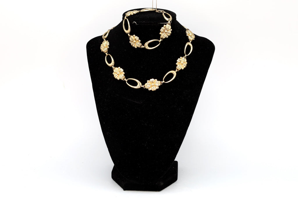 Jewelry Set By Sterling Symmetalic, Necklace And Bracelet, Vintage 1950s American Jewelry, Oval Flower Links, Retro Fashion Accessories