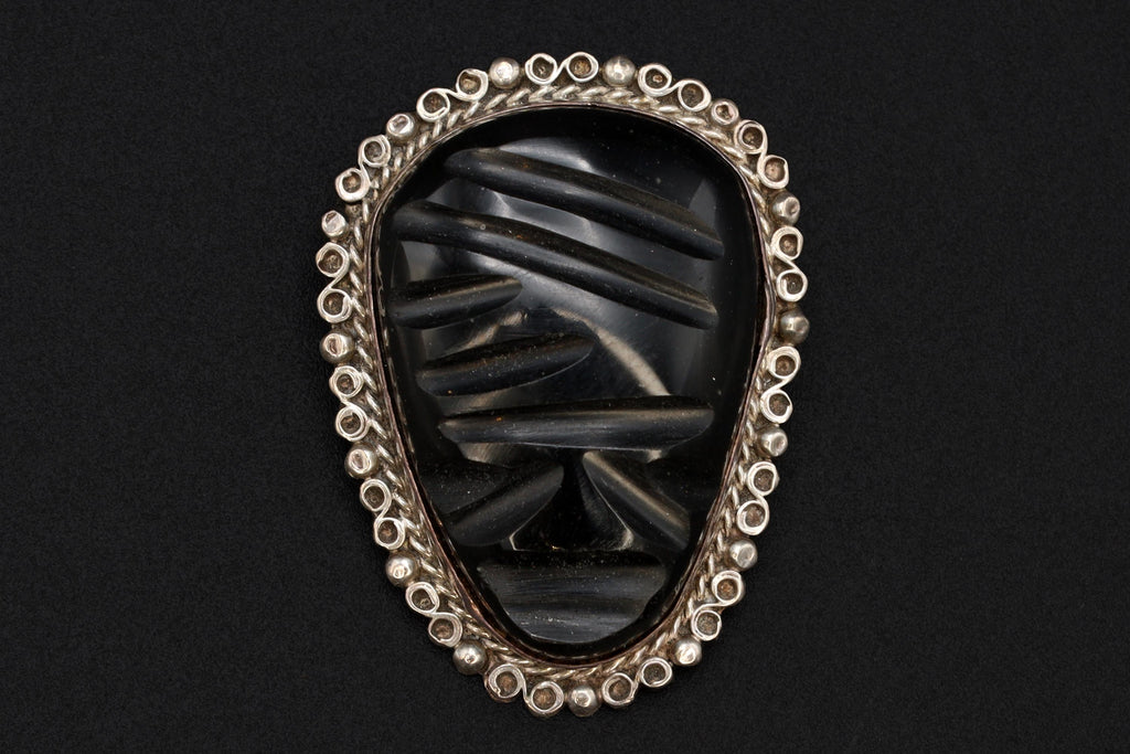 Art Deco Jewelry From Mexico, A Mid Century Brooch Pin On Neo Aztec Design, Sterling Silver And Carved Black Onyx, Retro Ethnic Fashion Art