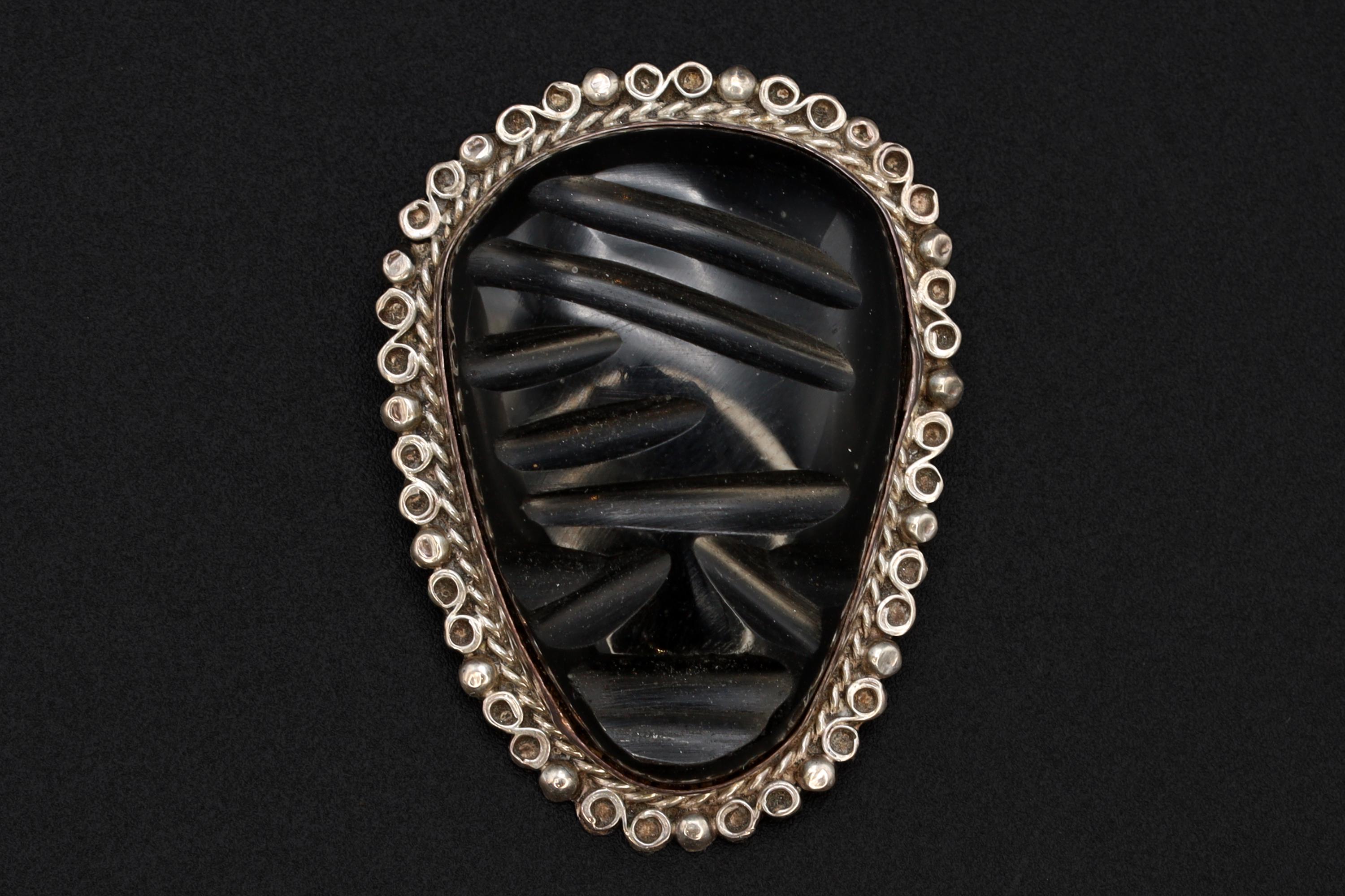 Art Deco Jewelry From Mexico, A Mid Century Brooch Pin On Neo Aztec Design, Sterling Silver And Carved Black Onyx, Retro Ethnic Fashion Art