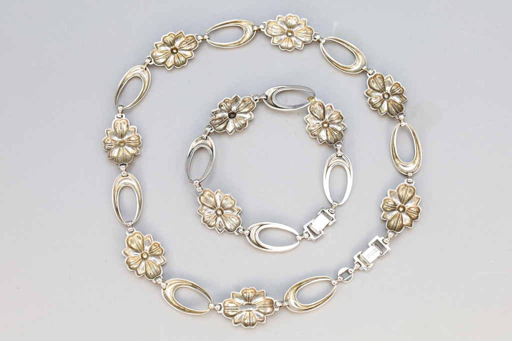 Jewelry Set By Sterling Symmetalic, Necklace And Bracelet, Vintage 1950s American Jewelry, Oval Flower Links, Retro Fashion Accessories