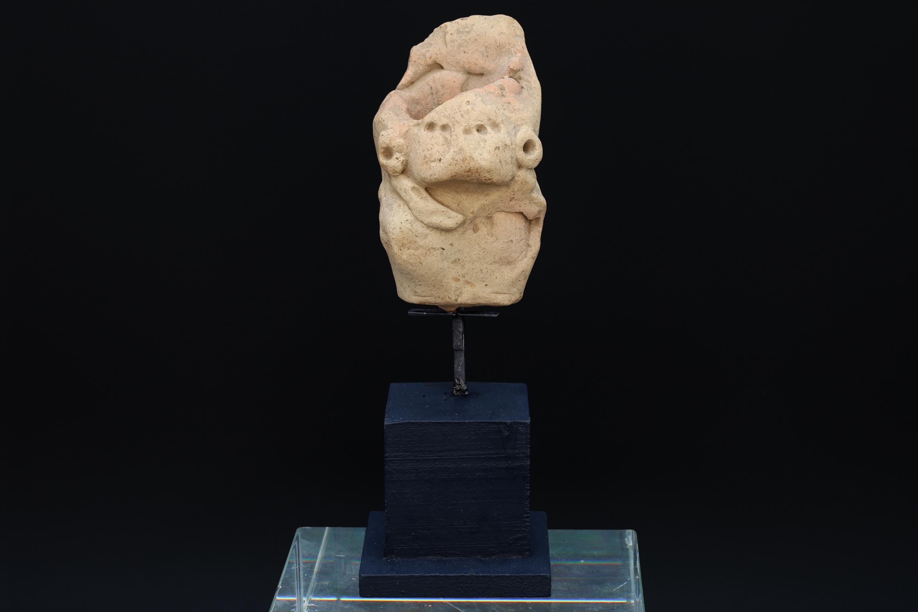 Early And Rare Huastec Pottery Idol Figure, Circa 300 AD Panuco River Style, Veracruz Pre-Columbian Ceramic Idol Figure, PreHispanic Mexico