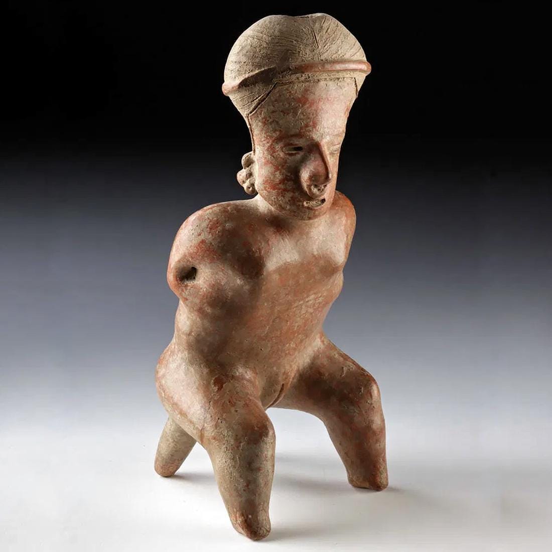 Ancient Ameca Style, Pre-Columbian Ceramic Figure Statuette. West Mexico, Jalisco Shaft Tomb, Circa 300 BCE To 300 AD Antiquities