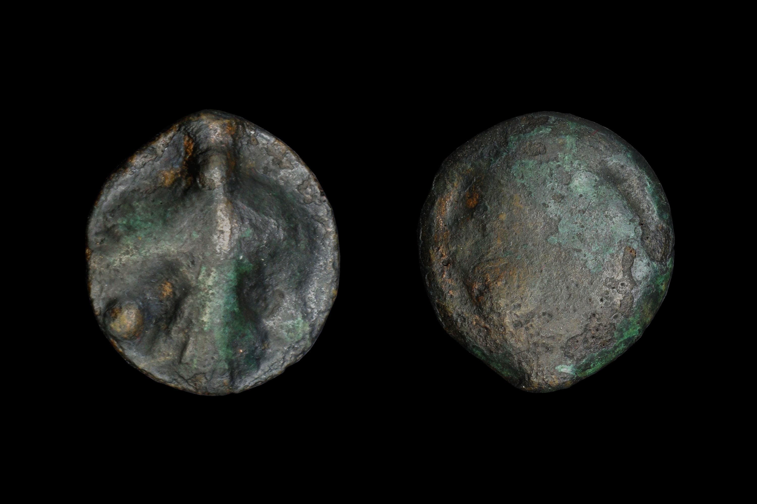 Selinos, Sicily, Circa 435 BCE. Bronze AE Trias. Gorgoneion Medusa And Celery Selinon Leaf With Dots, Ancient Collectibles And Numismatics