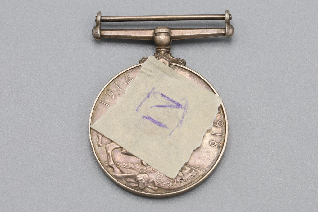 Great Britain A 1918 King GEORGE V War Silver Medal Military Collectibles WWI Collectibles UK