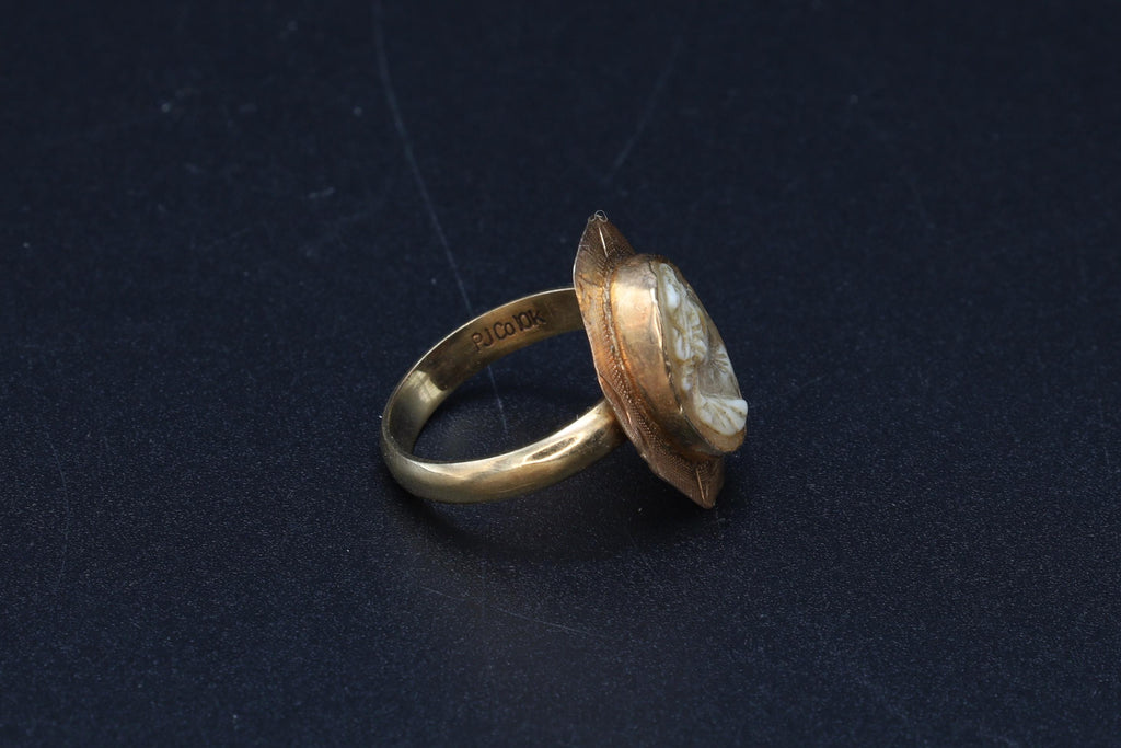 Antique 1880s Grant Tour Ring With Carved Shell Cameo And A 10 Karats Gold Setting, Italian Jewelry, Size 5 USA Charts, Total Weight 3 grams