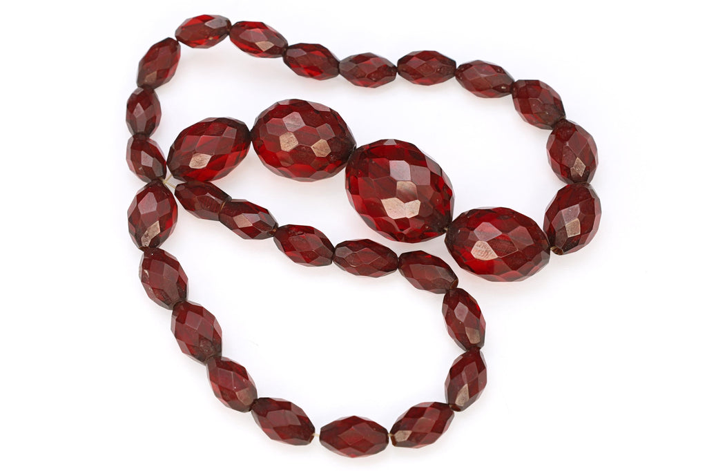 Red Cherry Bakelite Necklace, Faceted Oval Beads In A Graduated Single String, Retro Art Deco 1950s Fashion Accessories Jewelry