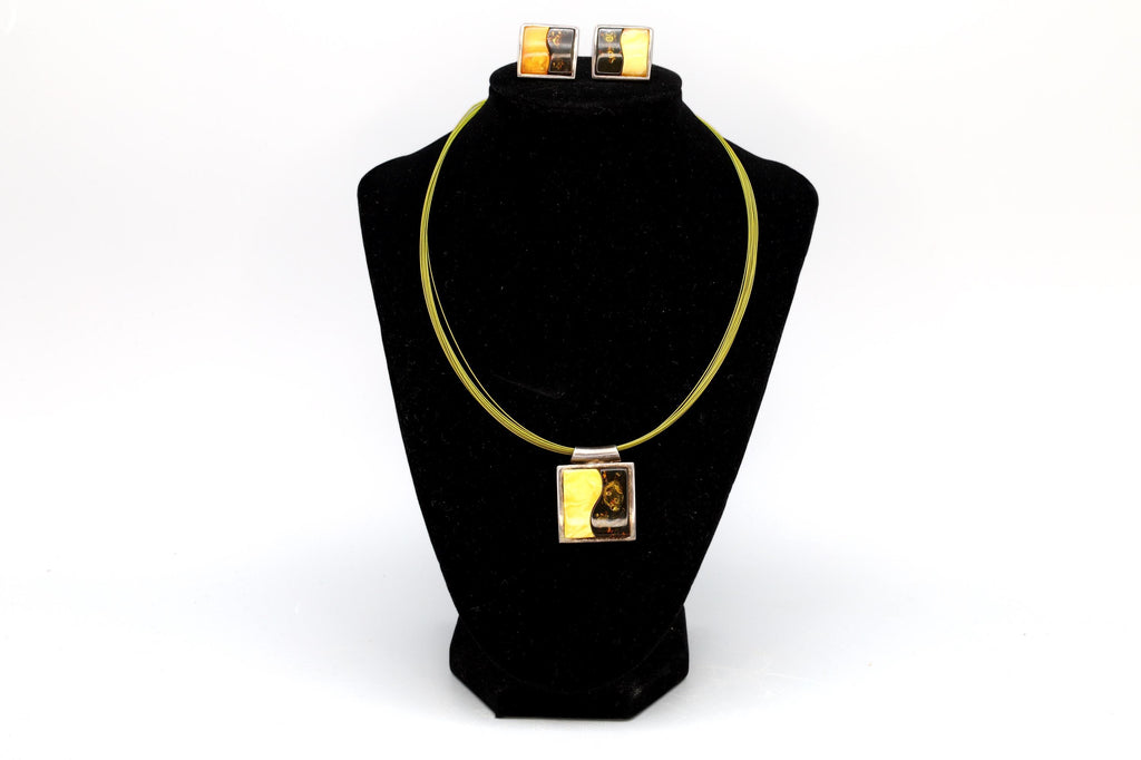 Modernist Jewelry Set, Baltic Amber, Sterling And Wire, A Pendant Necklace And Large Stud Earrings, Wavy Design, Retro Fashion Accessories