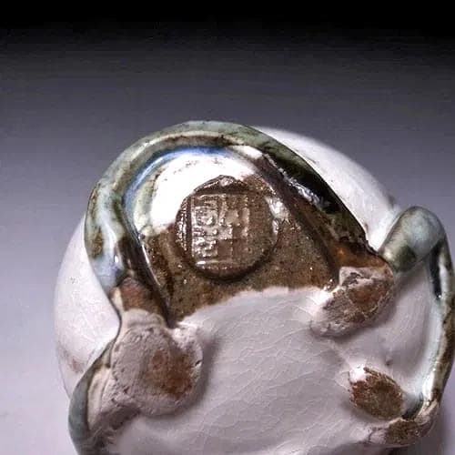 Ariyasu Takada, Suiteki Japanese Calligraphy Water Pot, Glazed Porcelain Shaped As A Peach Fruit, Japanese Pottery Art, Signed