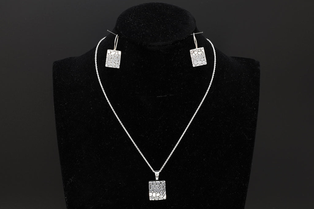 Textured Pebble Pendant Necklace And Dangle Earrings, A Modernist Style Jewelry Set Stamped 925 In Square Shape, Fashion Accessories