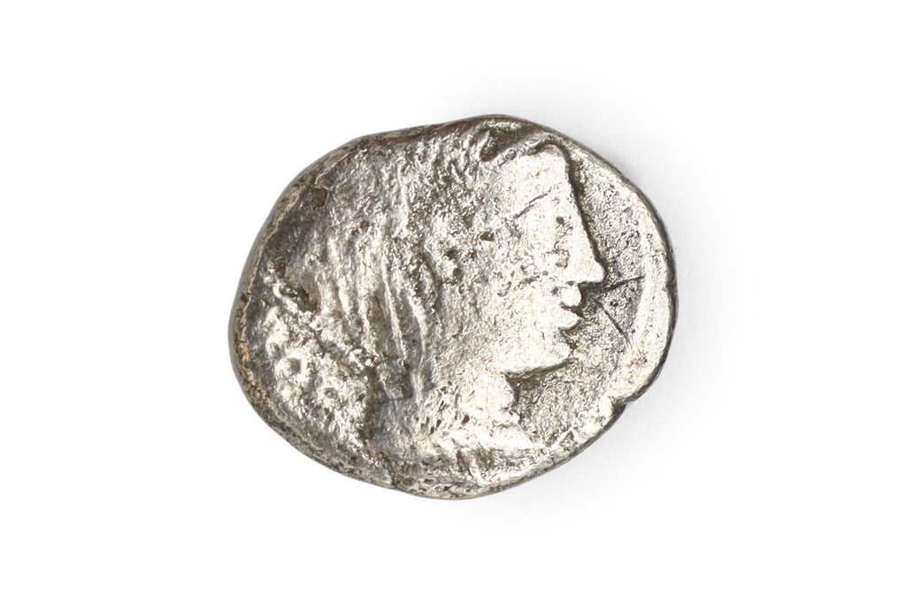 Ancient Roman Republic, A Silver Denarius Coin Of 16 Asses, Year 87 BCE, Goddess Juno And Quadriga, Numismatics And Historical Antiquities