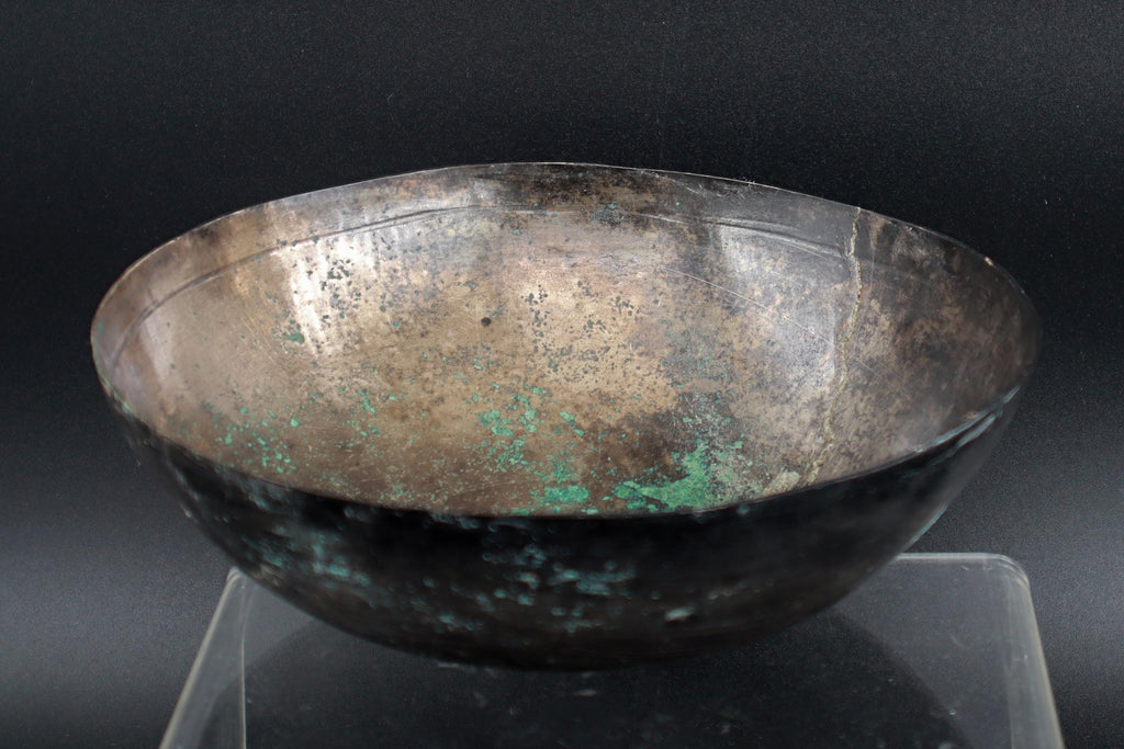 Ancient Near East, Sasanian Empire, Dated As Between The 3rd To 7th Century CE. A Simple Manufacture Bronze Bowl Or Phiale, Antiquities Art