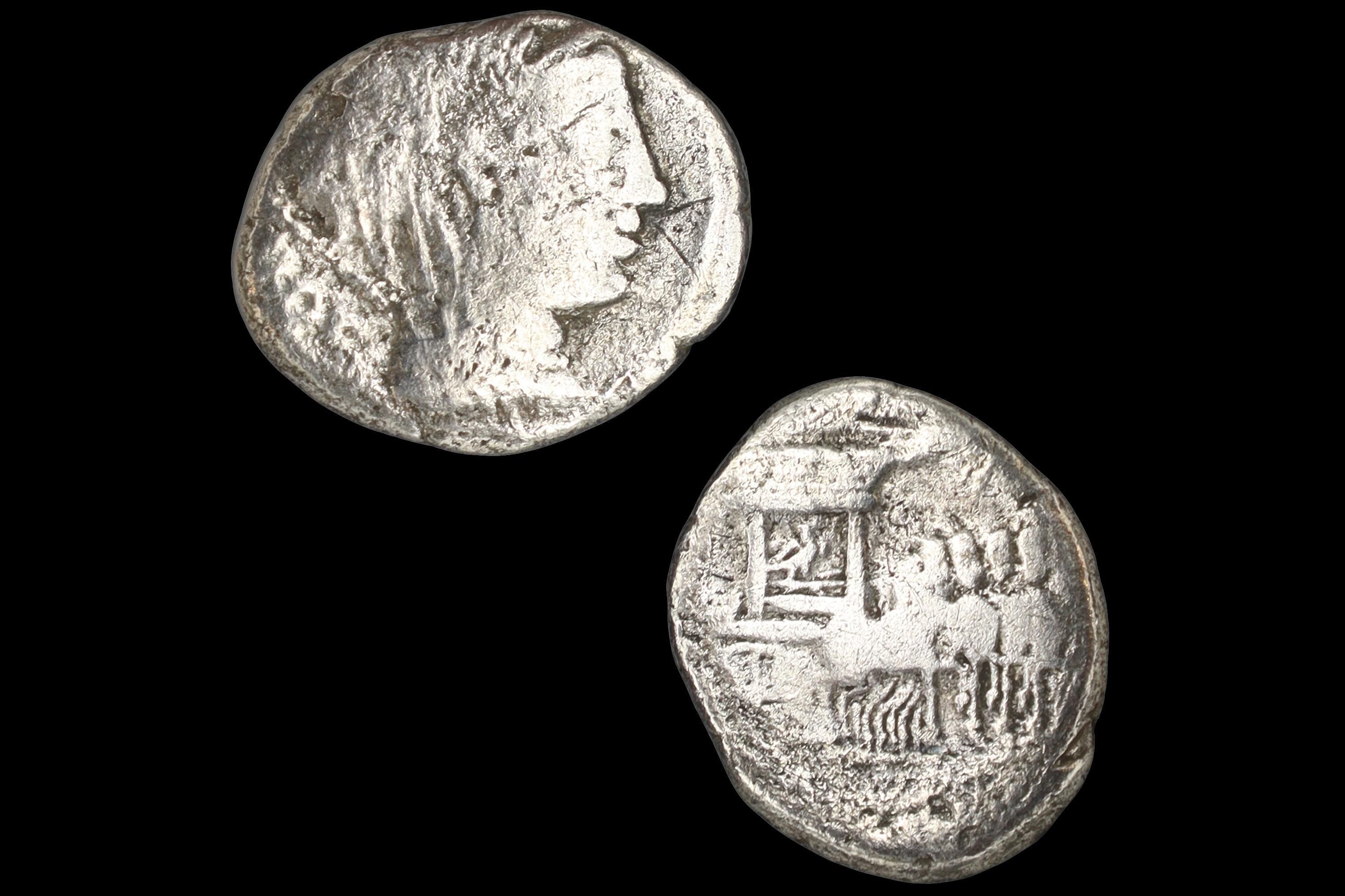 Ancient Roman Republic, A Silver Denarius Coin Of 16 Asses, Year 87 BCE, Goddess Juno And Quadriga, Numismatics And Historical Antiquities