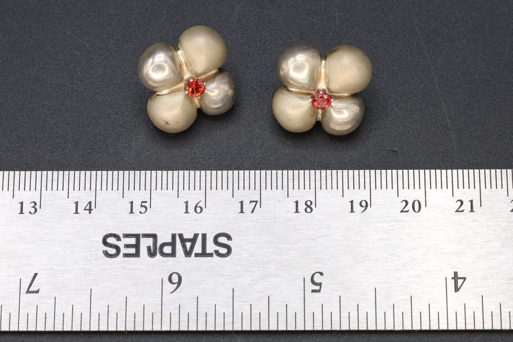 Art Deco Stud Earrings, Brushed 925 Sterling Silver And Faceted Red Garnet, A Dome Lobulated Studs, Retro Ca 1950s Jewelry