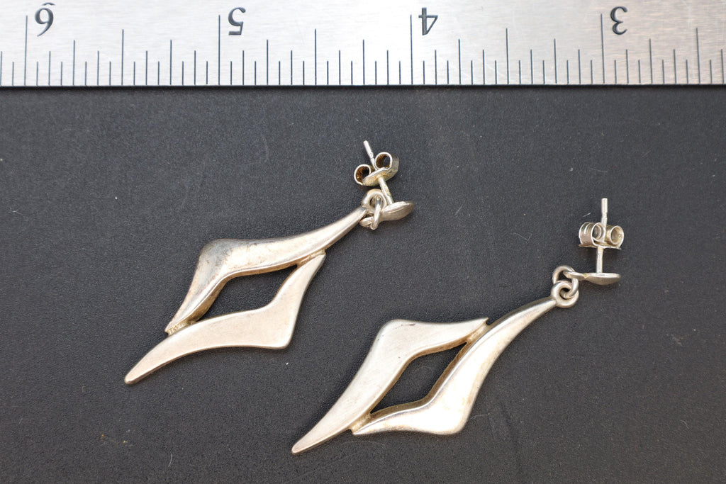 Modernist Abstract Dangle Earrings With A Wavy Flame Design, Vintage 925 Sterling Silver Handmade Artisan Jewelry
