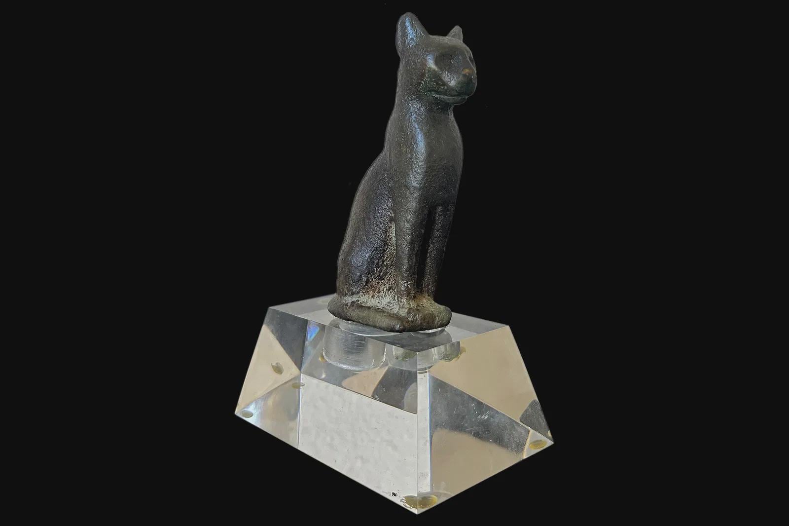Ancient Egypt Sculpture Of A Cat, A Late Dynastic To Ptolemaic Period, Circa 664 To 30 BCE Bastet, God Bubastis Cast Bronze Art Statuette