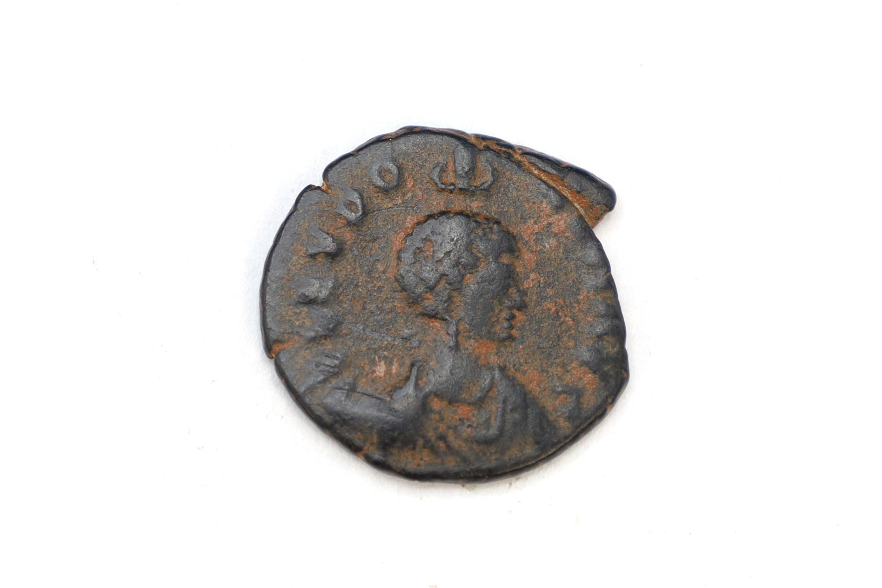 Ancient Roman Coin, Empress Aelia Eudoxia, Salus Reipublicae Bronze Coin, Antioch Mint, Numismatics And Historical Collectibles