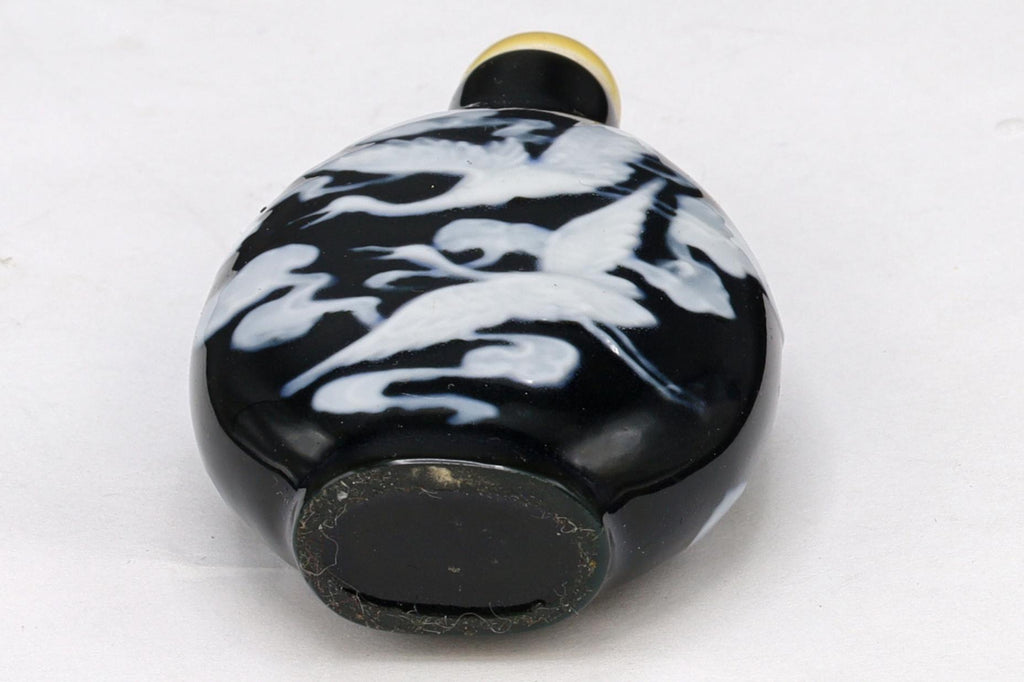 Antique Mid 19th Century Snuff Bottle Black And White Peking Glass With Crane Birds, Good Luck, Asian Oriental Arts, Tobacciana
