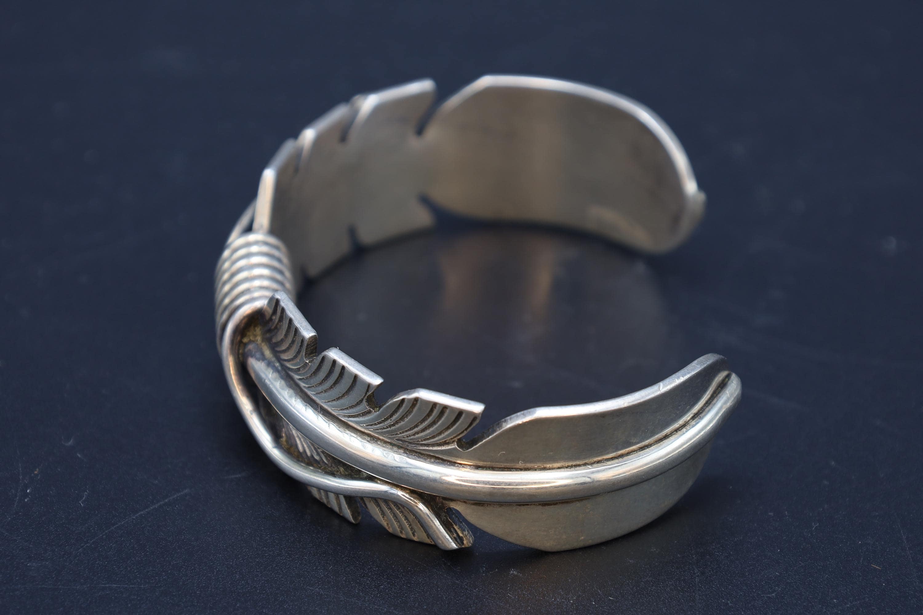 Navajo Mike Thomas Jewelry, Cuff Bangle Made Out Sterling Silver, Falcon Feathers, Southwestern Americana Fashion Accessories