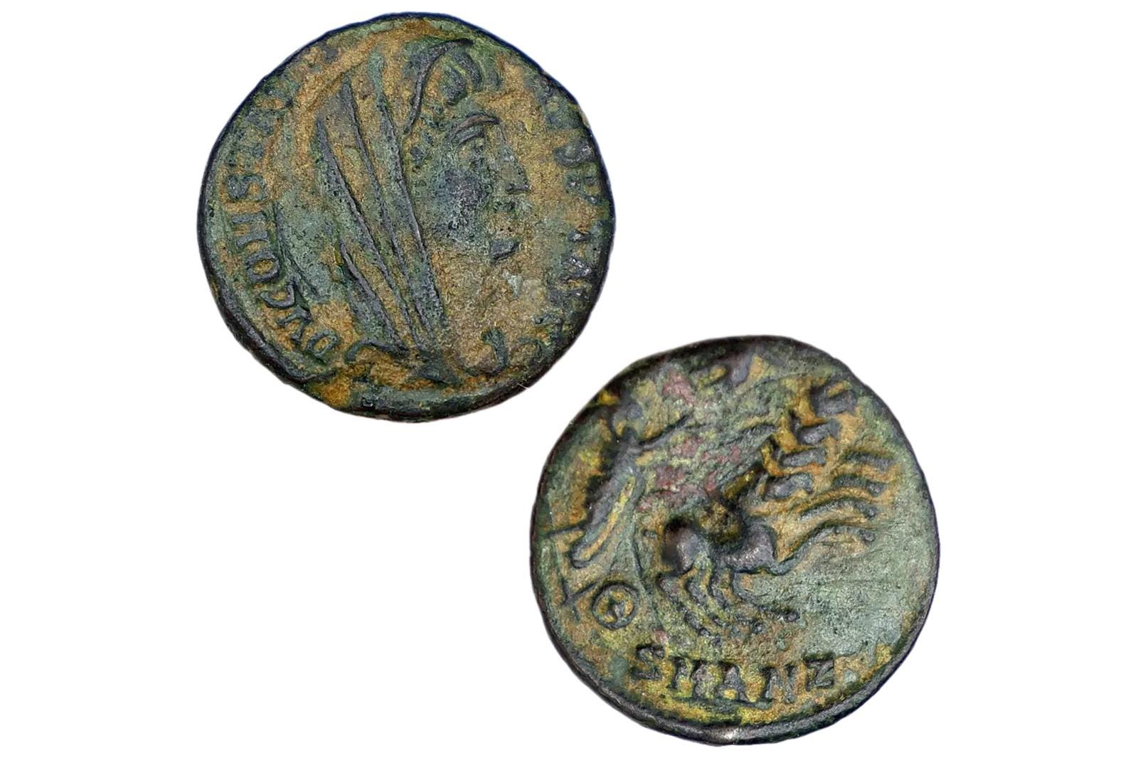 Ancient 4th Century AD Rome, Bronze Coin Of Emperor Constantine I, Deification Issue The Quadriga Chariot, Numismatics