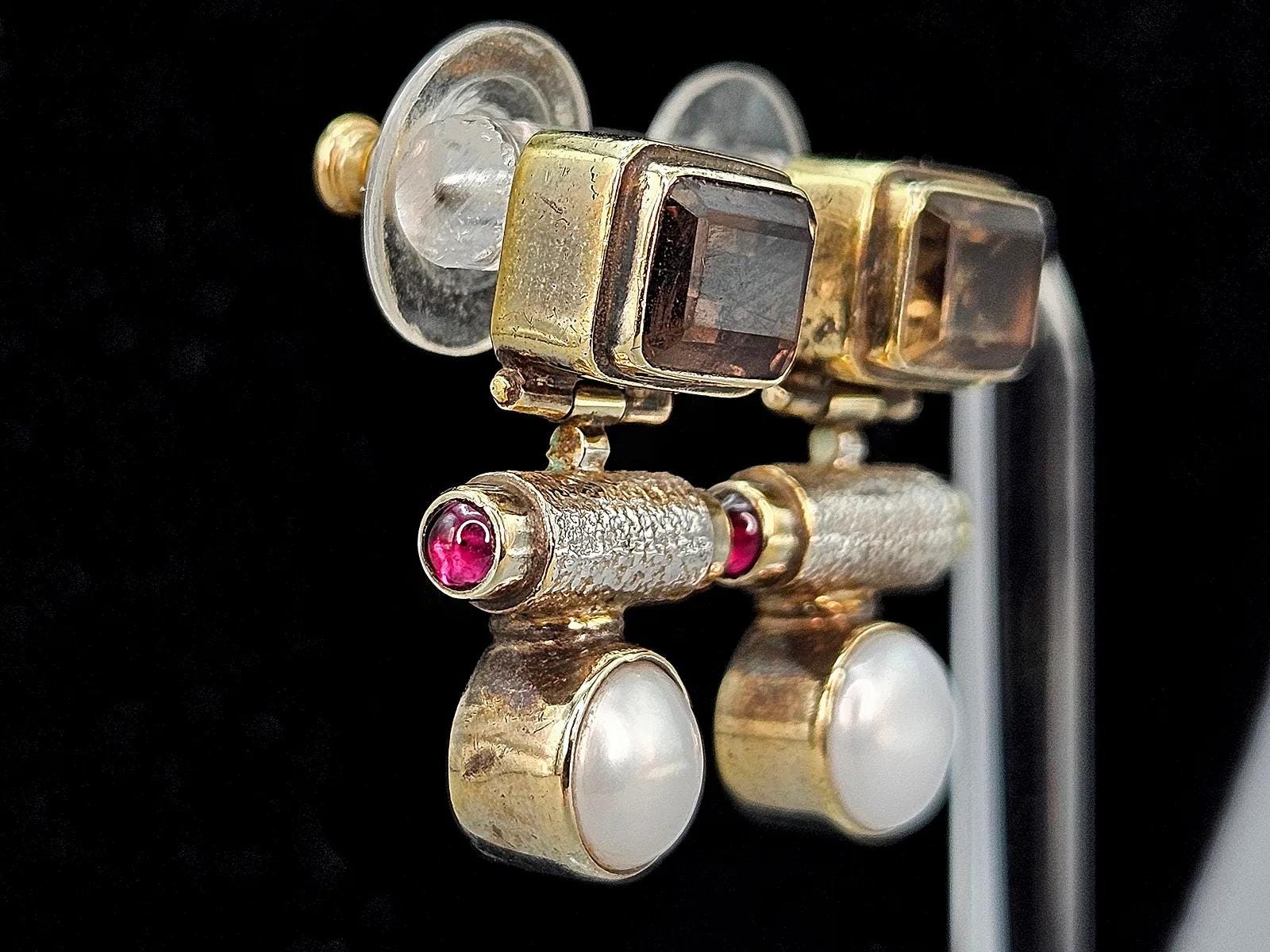 Modernist Jewelry Set With Earrings And Brooch Made With 925 Silver, Gold Wash Vermeil, Smoky Quartz And Pink Purple Garnet Cabochons