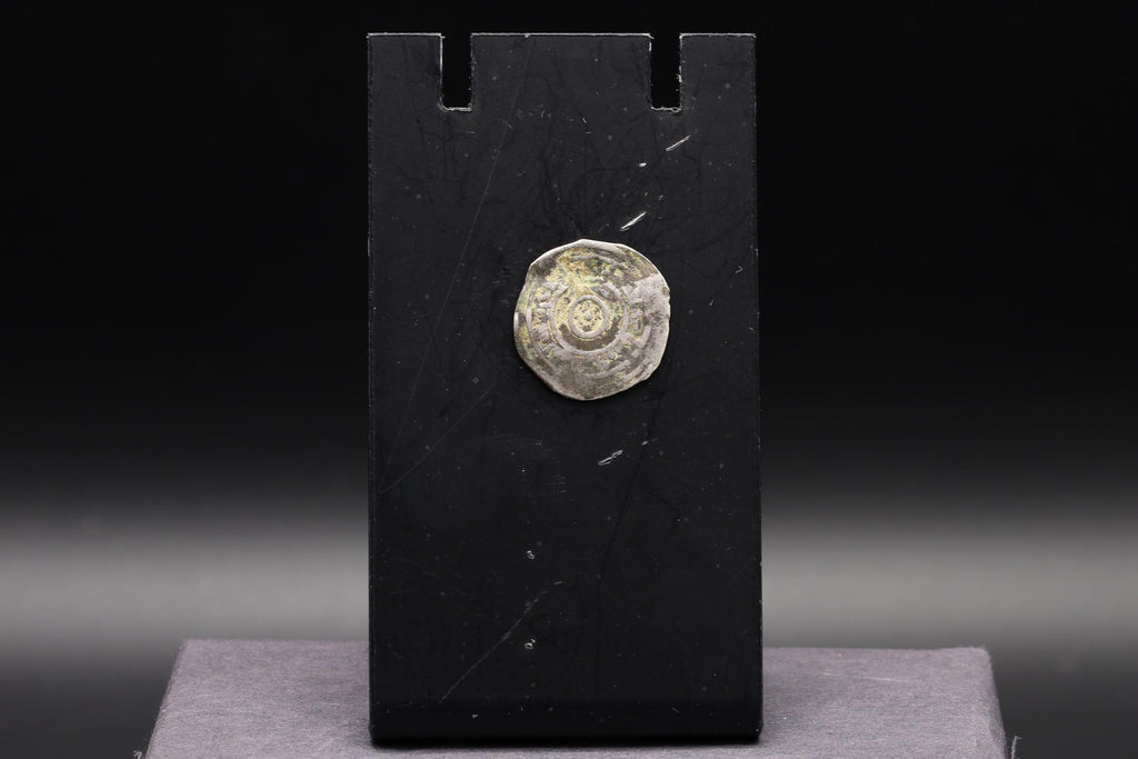 Medieval Egypt, Fatimids, al-Aziz Billeh, Fractional Value Of Half Dirham, Silver Coin With Arabic Calligraphy. Numismatics Collectibles