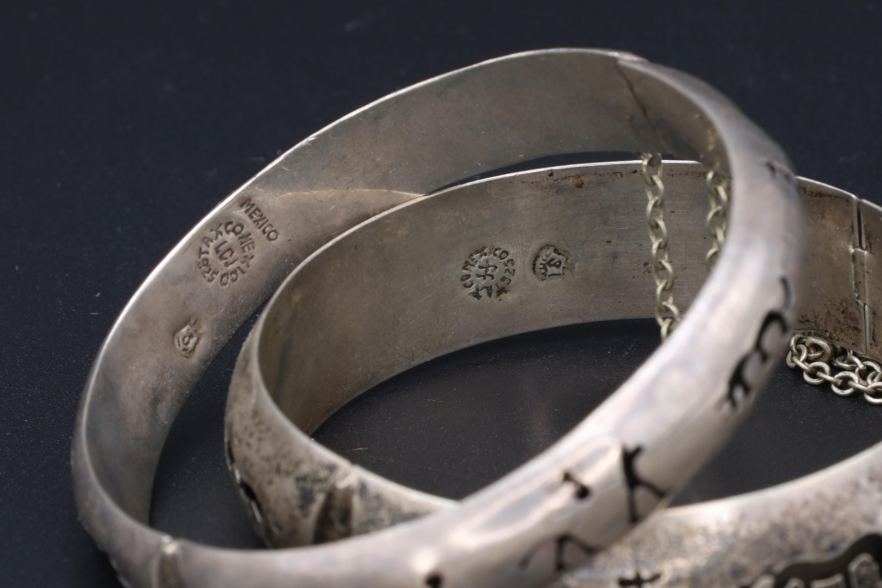 Taxco Mexico, FarFan FF And LCJ Bracelets, A Pair Of Sterling Silver Bangle With Matador Motifs, Bull Fighting, Modernist Jewlery, Art Deco