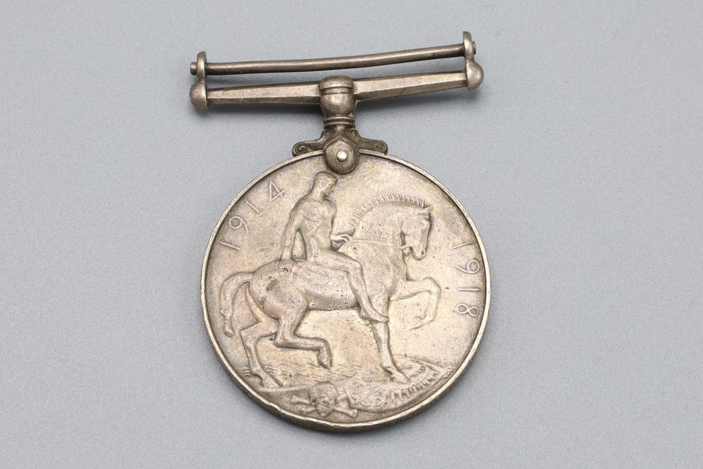 Great Britain A 1918 King GEORGE V War Silver Medal Military Collectibles WWI Collectibles UK