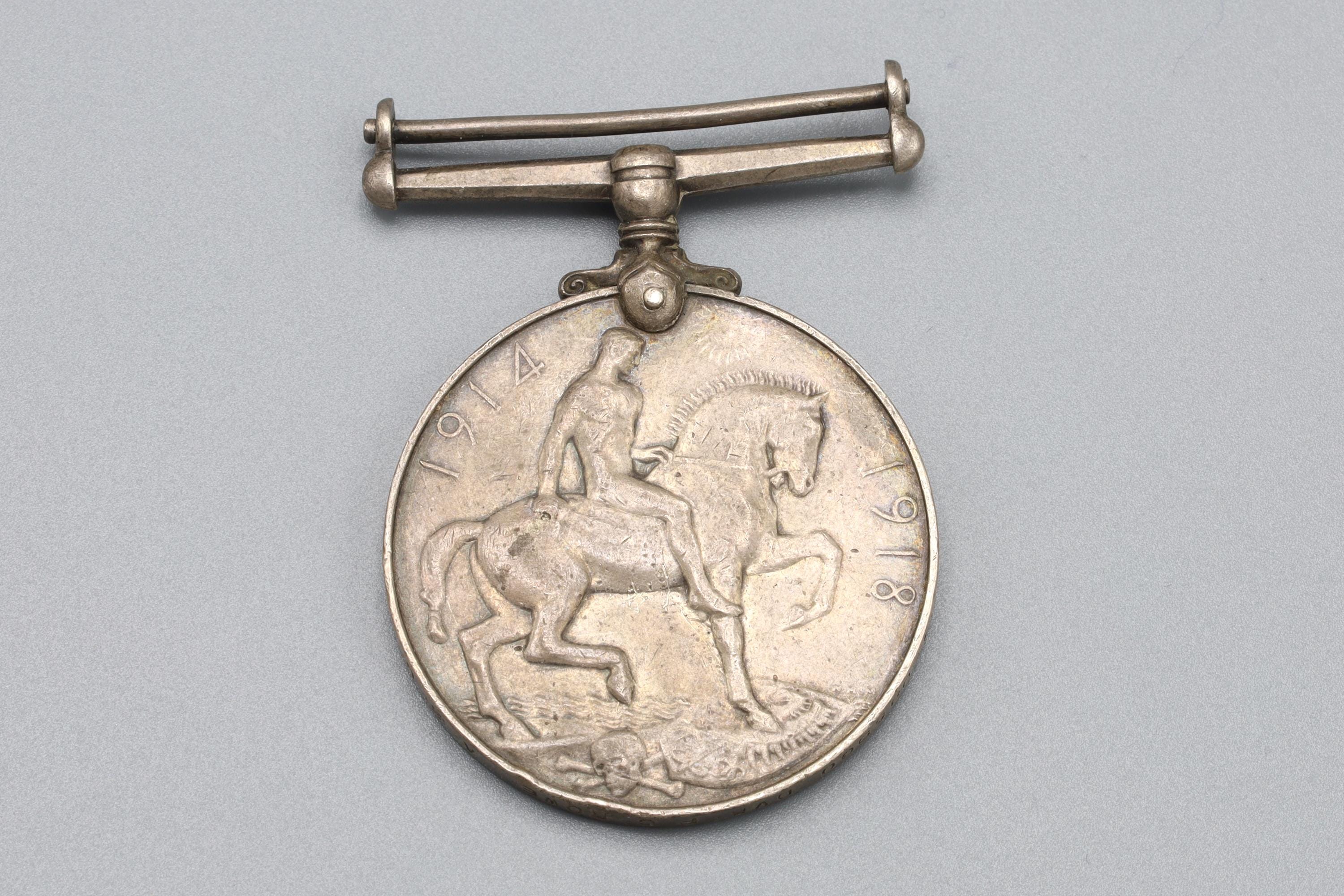 Great Britain A 1918 King GEORGE V War Silver Medal Military Collectibles WWI Collectibles UK