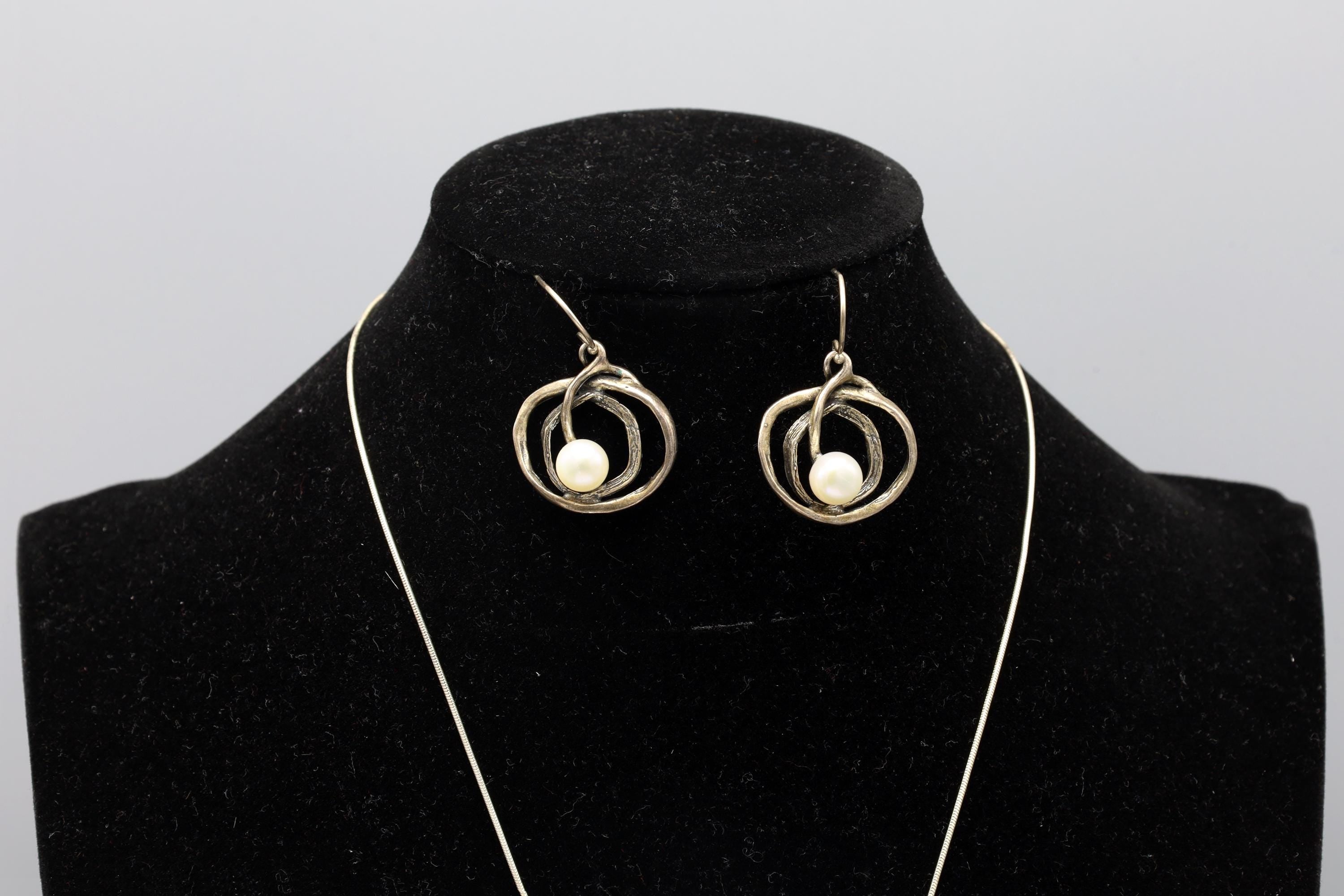 Israel Brutalist Jewelry Set With Abstract Spiral Nest 925 Silver And Round Pearl Accents, Pendant On A Cable Chain, Wire Dangle Earrings