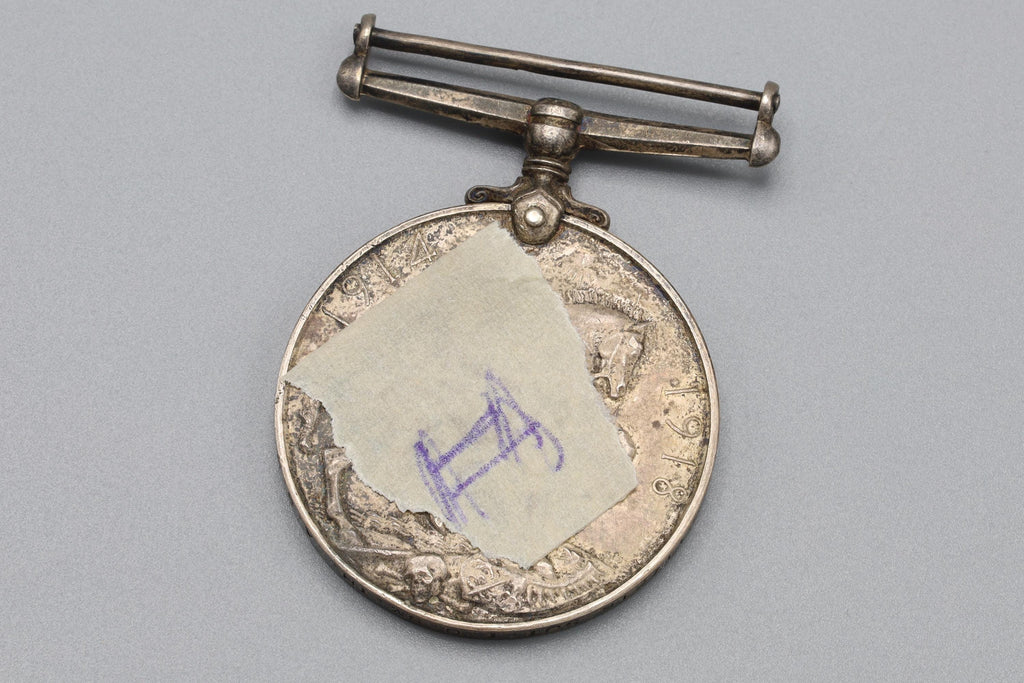 Great Britain A 1918 King GEORGE V War Silver Medal Military Collectibles WWI Collectibles UK