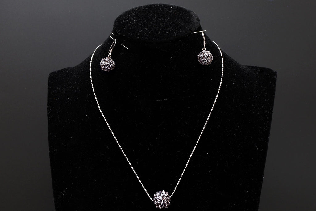 Vintage 1940s Jewelry Set, Neo Etruscan Flower Balls, 925 Sterling Silver Textured Puffed Bead Ball, Earrings And Pendant Necklace