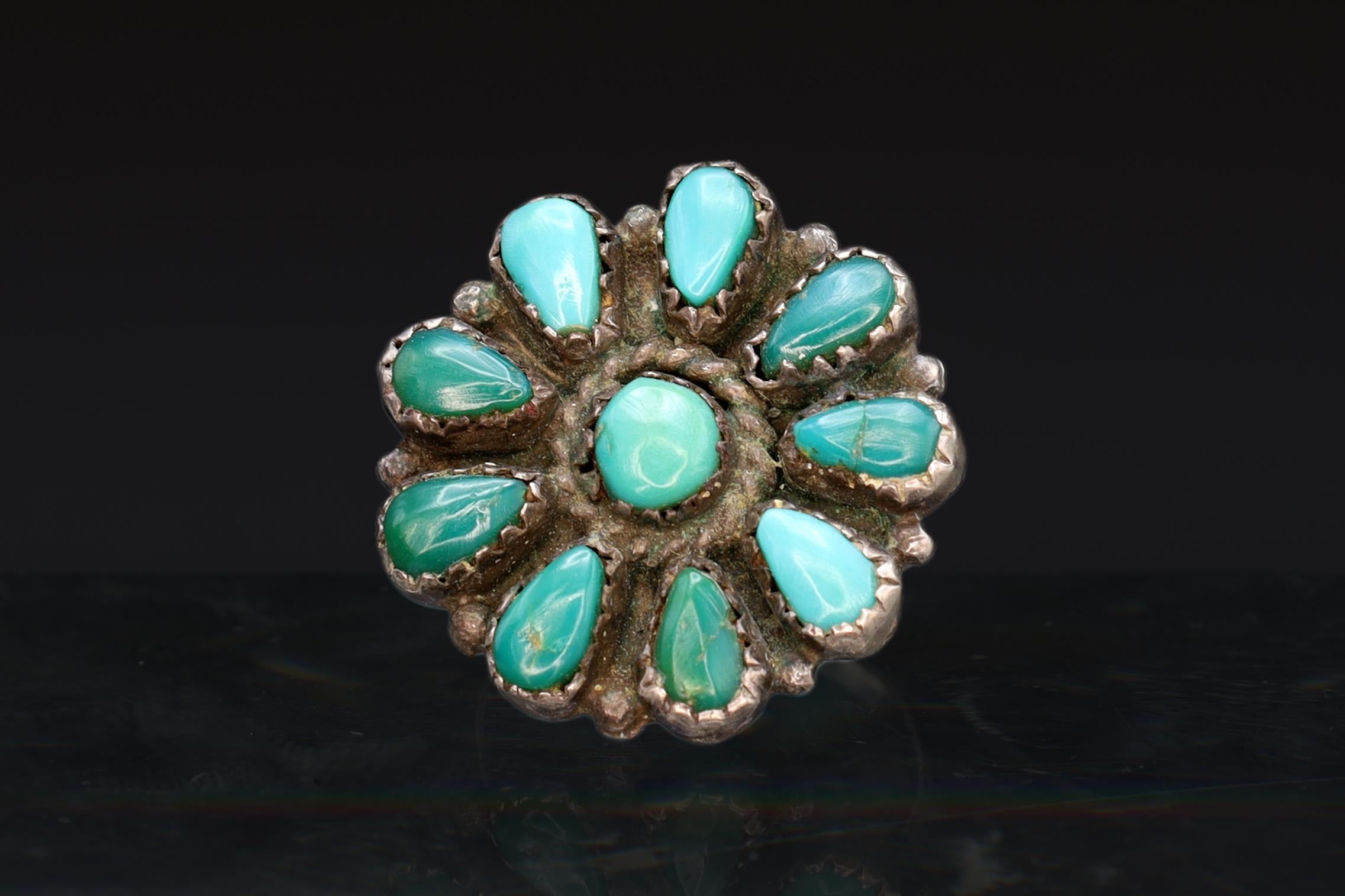 Turquoise Stone Ring Size 6 3/4 USA Charts, Dandelions Flower, Southwestern Americana Fashion Accessories, Navajo Zuni Style Jewelry