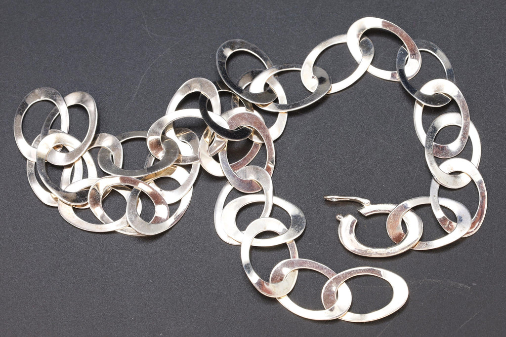 Contemporary Womens Jewelry, A 925 Sterling Silver Flat Link Chain, Collar 18 inches Length, Retro Vintage 1990s Fashion Accessories