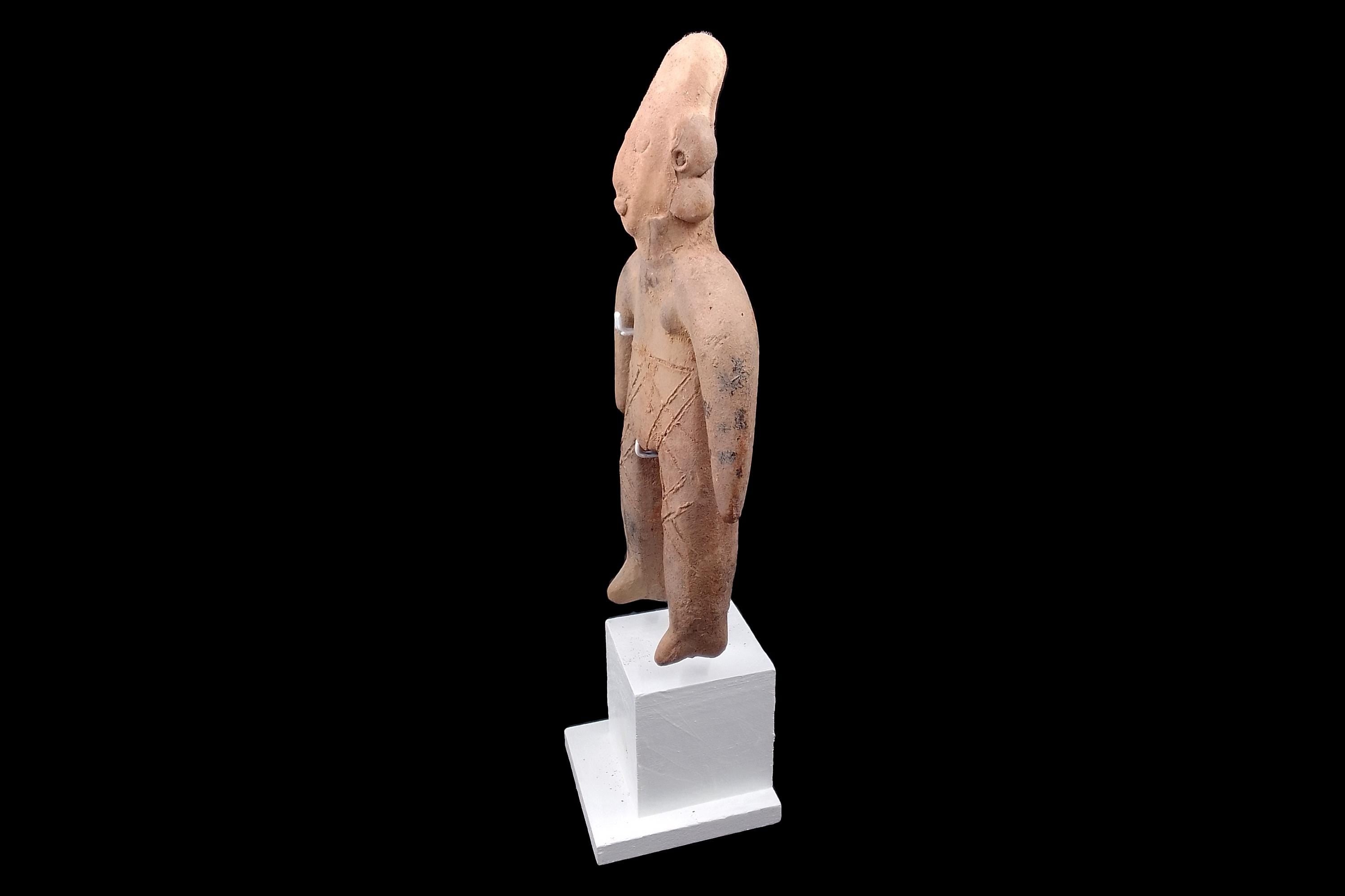 Ancient Pre Columbian Colima Pottery Standing Female Figure, Full Body Idol Dated As Between 100BC To 250AD, Western Mexico, Mesoamerica Art