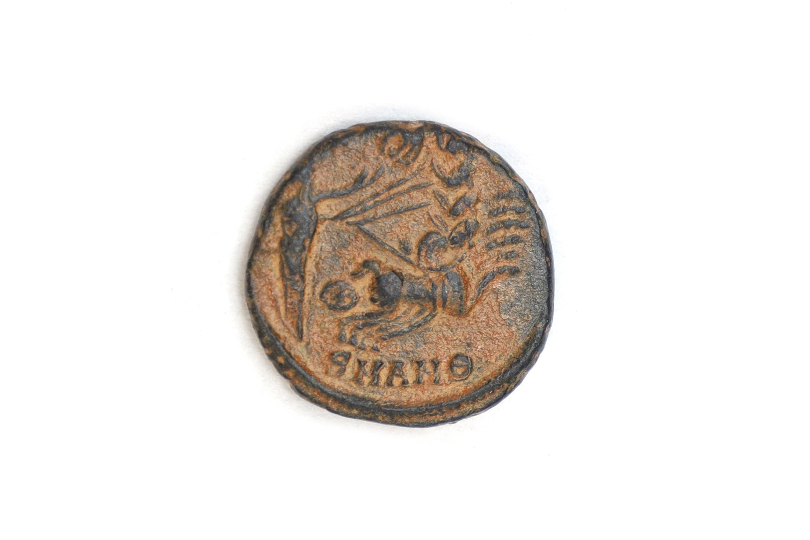 Ancient Rome Bronze Coin Constantine I Posthumous Issue The Quadriga Chariot, 4th Century AD, Numismatics And Historical Collectibles