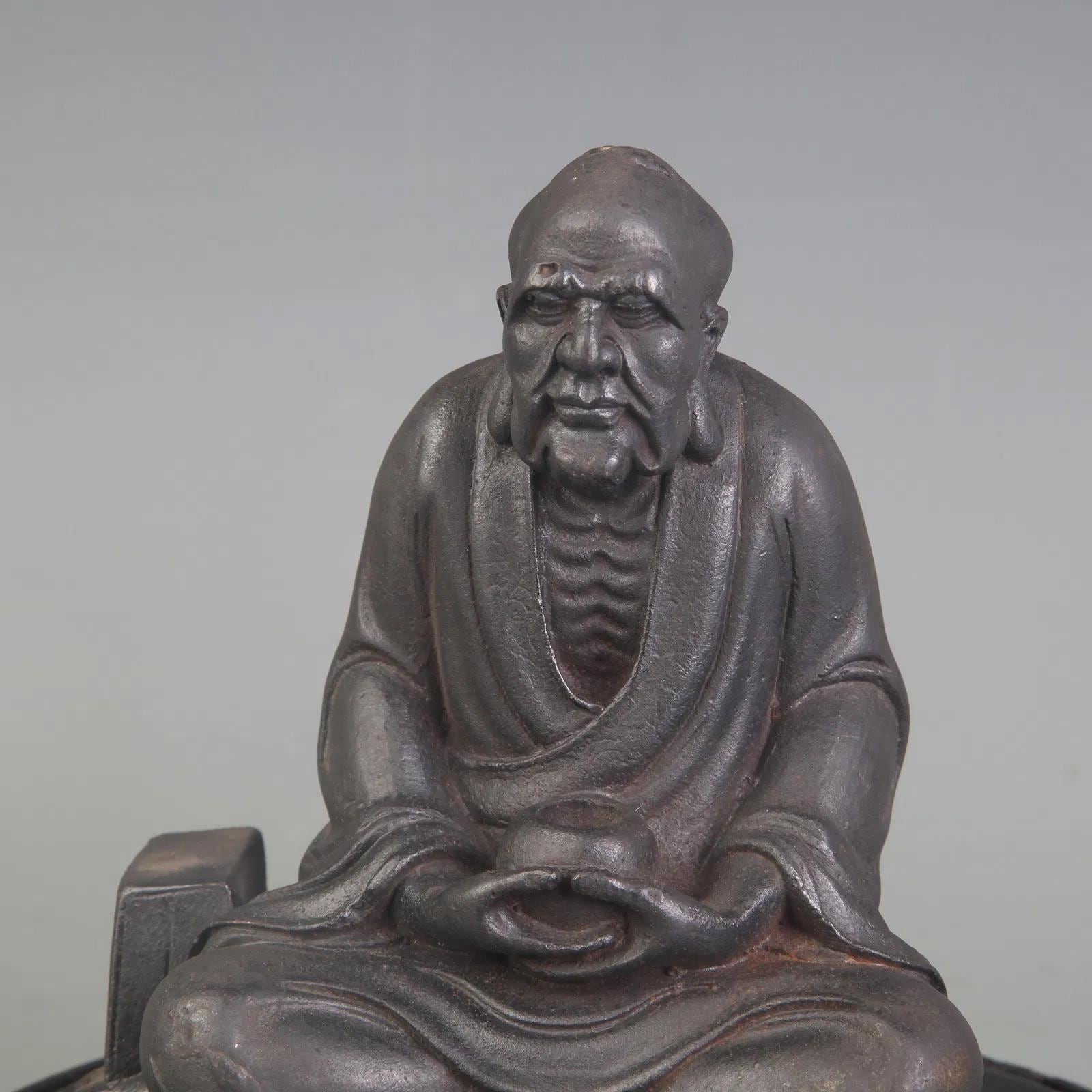 Arhat, Buddhist Monk In Meditation, Cast Bronze, Dated As Early 20th Century, Late Qing Dynasty Or Republic Period. Oriental Sculpture Art