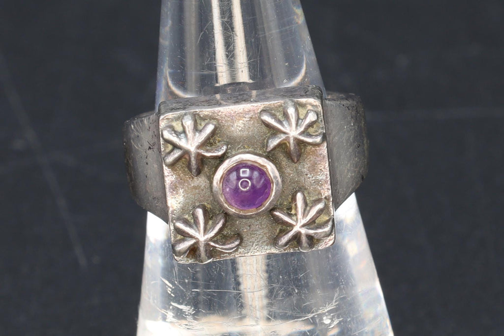 Bernard Bouhnik Early Piece, Amethyst And 925 Sterling Silver Ring Size 5 USA Charts, Metal Pointu's Jewelry, St Germain des Pres 1994 Paris