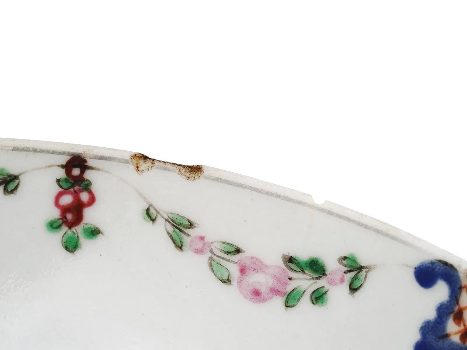Antique 18th Century Chinese Exports Plate, Qing Dynasty, Early Famille Rose Porcelain Fruit Bowl For The Continental European Markets