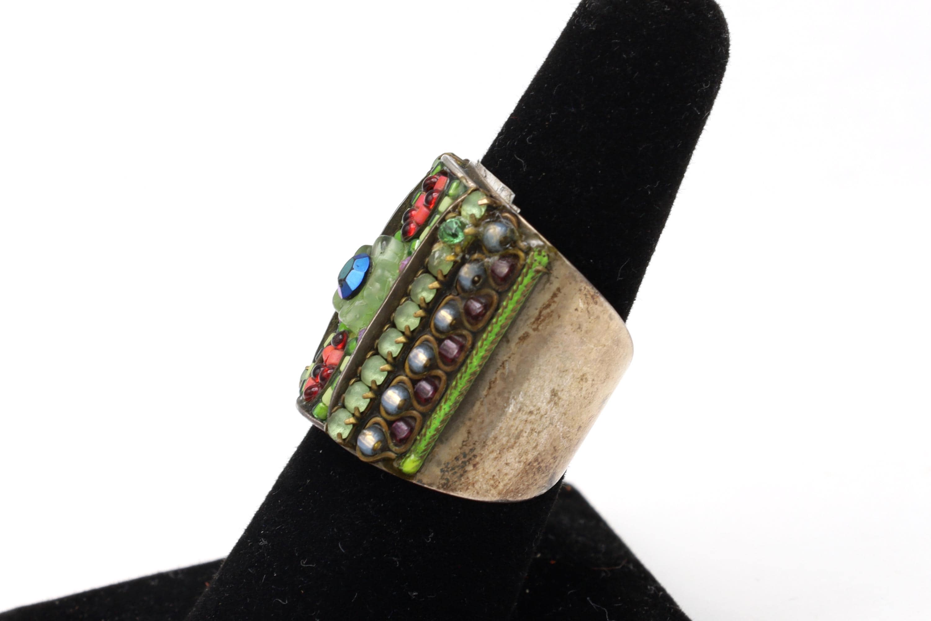 Boho Statement Ring Size 8 USA Charts, Multiple Beads On A Silver Band. No Markings Or Hallmarks, Used With Some Wear. Sold as Is