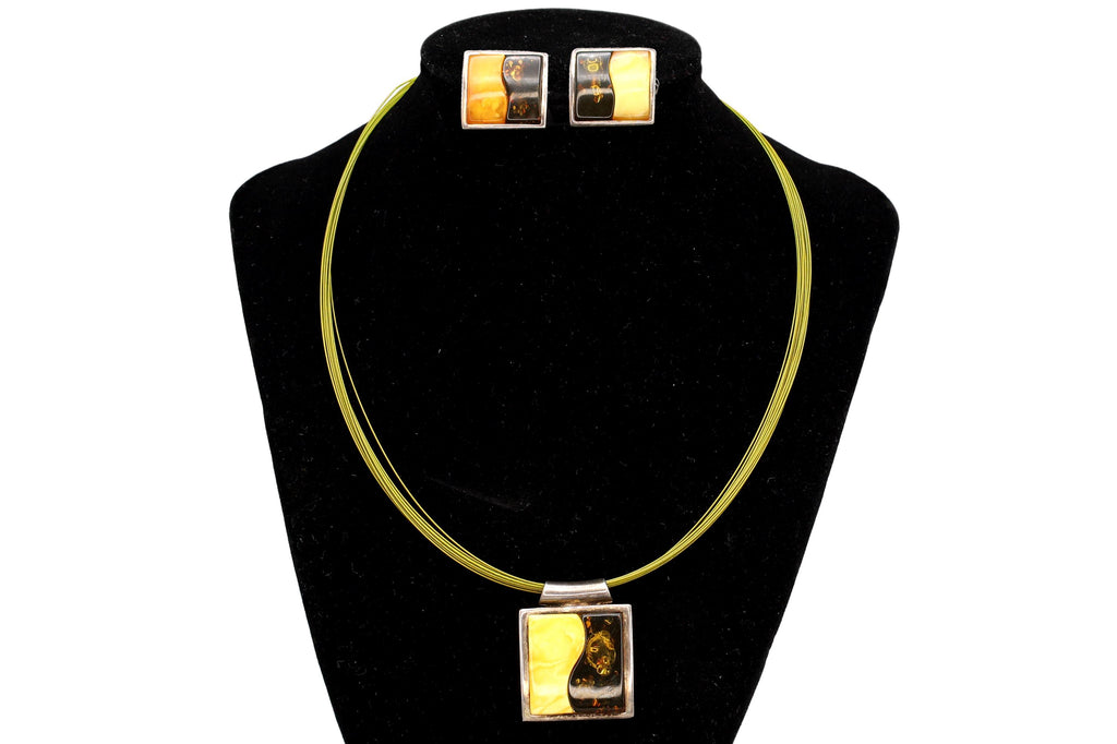 Modernist Jewelry Set, Baltic Amber, Sterling And Wire, A Pendant Necklace And Large Stud Earrings, Wavy Design, Retro Fashion Accessories