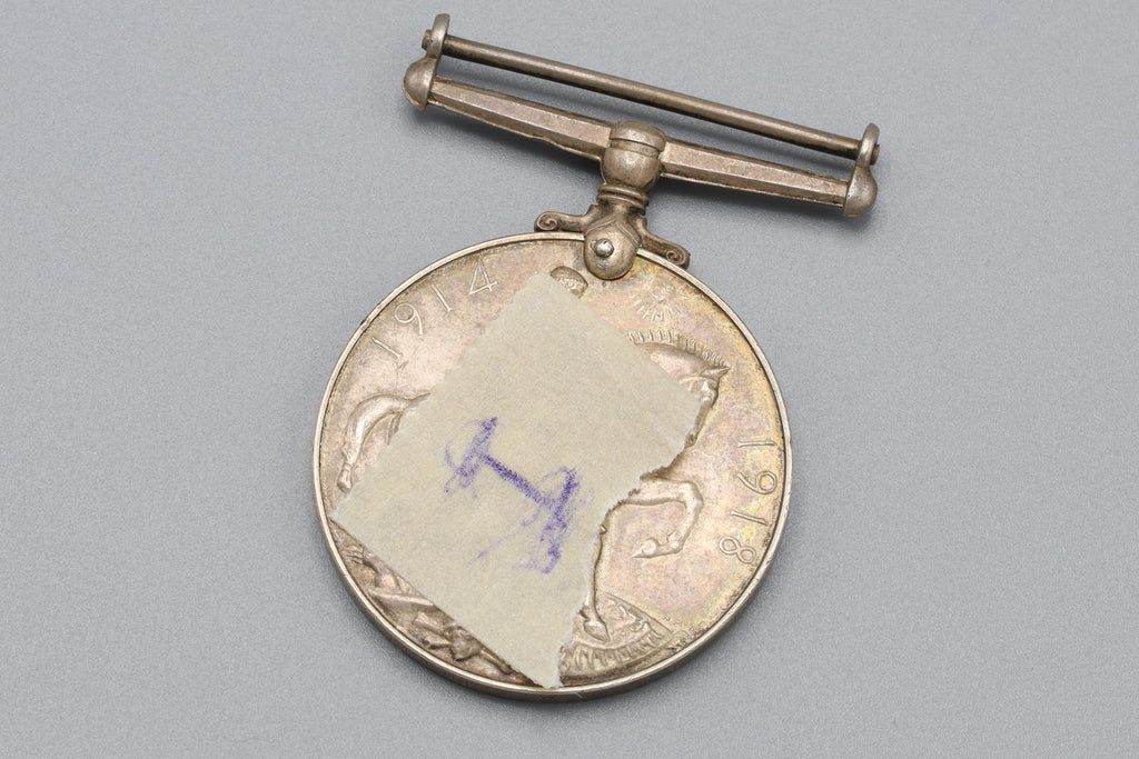 Great Britain A 1918 King GEORGE V War Silver Medal Military Collectibles WWI Collectibles UK