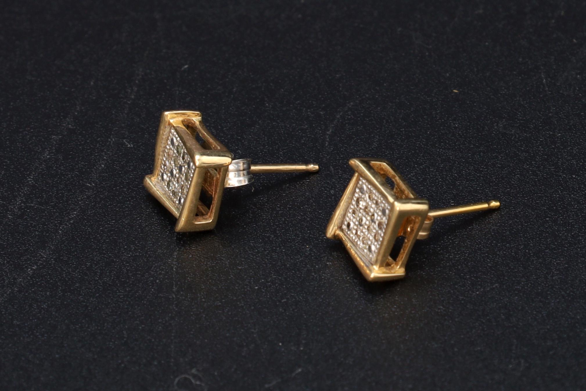 White Diamonds Grid, Small Baby Stud Earrings, Made Out With 10 Karats Yellow Gold And 32 Gemstones, Womens And Children Gold Jewelry
