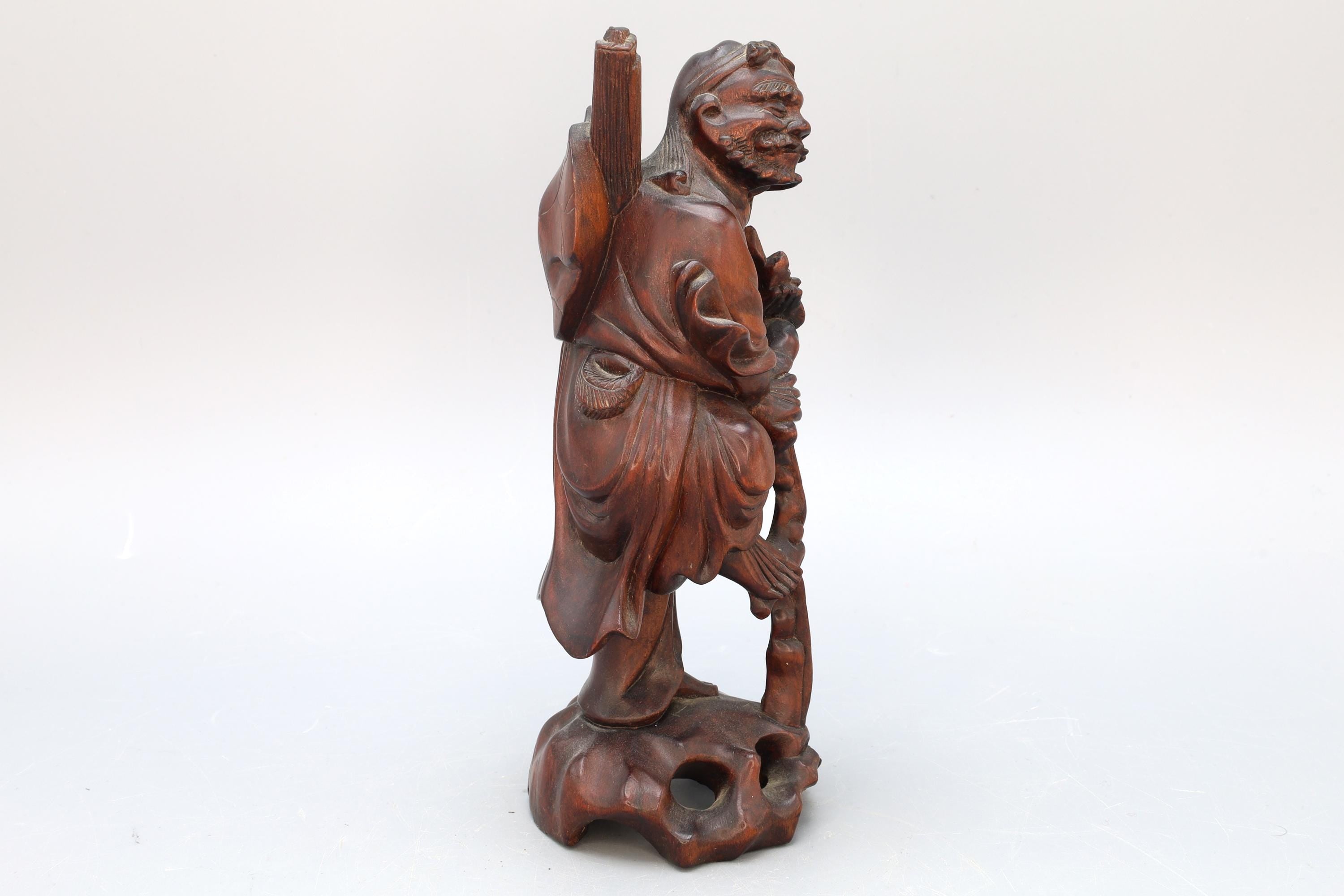 Antique Chinese Carved Wooden Statue Representing The Daoist Immortal Li Tieguai, Beggar Leaning On A Crutch, Oriental Arts And Crafts