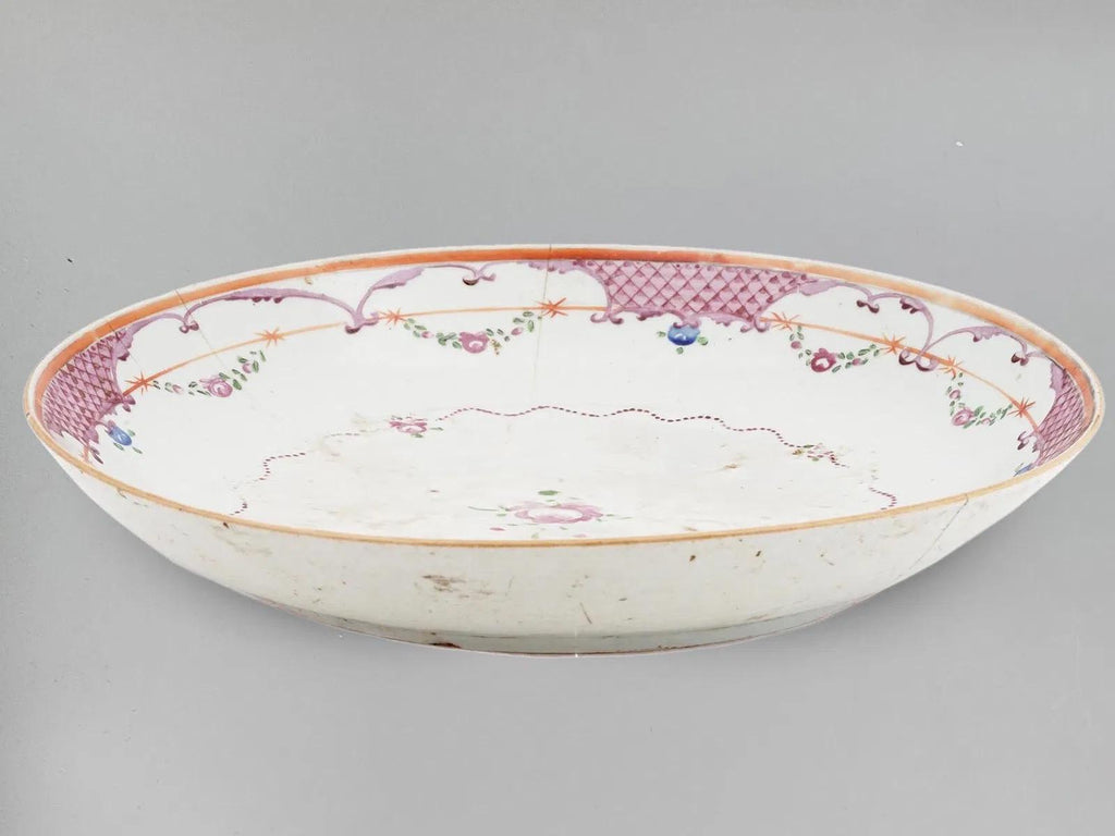 Antique 18th Century Chinese Exports Plate, Qing Dynasty, Early Famille Rose Porcelain Fruit Bowl For The Continental European Markets
