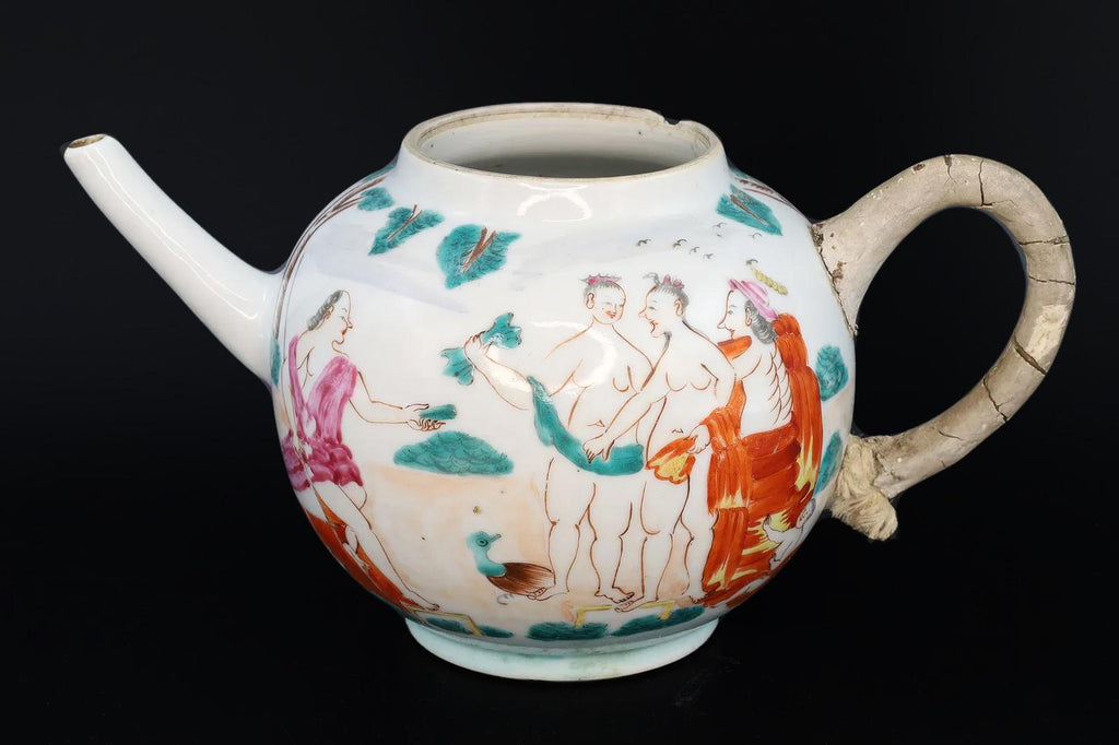 Antique 18th Century Canton Chinese Exports, A Semi Porcelain Tea Pot With Unusual Repairs, Museography Interest, Rare Work Of Restoration