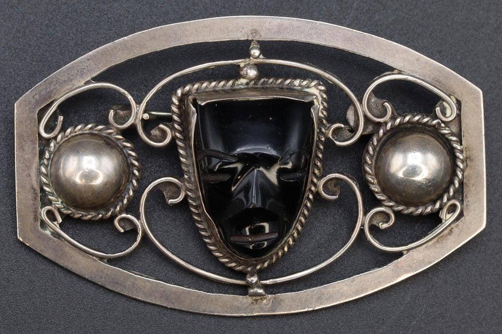 Art Deco Jewelry From Mexico, A Mid Century Brooch Pin On Neo Aztec Design, Sterling Silver And Carved Black Onyx, Retro Ethnic Fashion Art